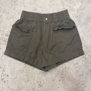 Abercrombie and Fitch Cargo High Waisted Shorts EUC Small